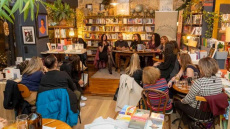 Το «Τανγκό σε Μπλε Νύχτες» και σε αγγλική έκδοση 