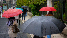 Κακοκαιρία: Κλειστά σχολεία, αναστολή εξετάσεων στα πανεπιστήμια και δικαιολογημένη απουσία στο Δημόσιο