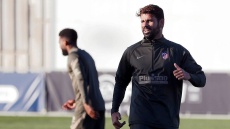 Ντιέγκο Κόστα κατά Κόντε: «Είναι πάντα θυμωμένος με μια μούρη μέχρι το πάτωμα, μάλλον δεν κάνει σεξ στο σπίτι!»
