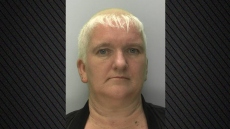 Φρίκη στη Βρετανία: Μητέρα 10 παιδιών αιχμαλώτισε 16χρονη και την κρατούσε για 25 χρόνια ως σκλάβα στο σπίτι της