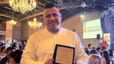 Βραβεύθηκε ο αστυνομικός που εκτός υπηρεσίας έσωσε γυναίκα θύμα ενδοοικογενειακής βίας στην Κρήτη