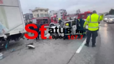 Θεσσαλονίκη: Στο νοσοκομείο τέσσερα άτομα μετά από σύγκρουση φορτηγού με αυτοκίνητο, δείτε βίντεο
