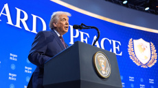 Αγωγή 5 δισ. δολαρίων από τον Τραμπ κατά της JPMorgan Chase

