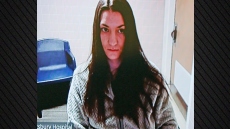 Φρικτή υπόθεση στη Μασαχουσέτη: Έστειλε τον σύζυγό της για φαγητό, έπνιξε τα παιδιά της με λάστιχα γυμναστικής και πήδηξε στο κενό