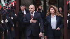 Μετά την παραίτηση Ράντεφ στη Βουλγαρία, η χώρα αποκτά την πρώτη γυναίκα Πρόεδρο της Δημοκρατίας