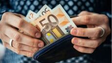 Εβδομάδα αυξήσεων για περίπου 1 εκατομμύριο εργαζόμενους στον ιδιωτικό τομέα λόγω αλλαγών στην άμεση φορολόγηση, δείτε παραδείγματα