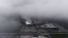 Εντοπίστηκαν τέσσερις σοροί γυναικών μετά την έκρηξη στο εργοστάσιο της Βιολάντα στα Τρίκαλα, αγνοείται άλλη μία εργαζόμενη