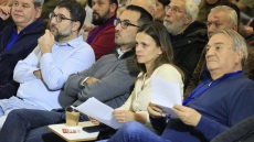 Αναβολή στη ρήξη στο συνέδριο της Νέας Αριστεράς: Με δύο γραμμές και μια Πολιτική Απόφαση χαμένη στη μετάφραση λόγω... Τσίπρα