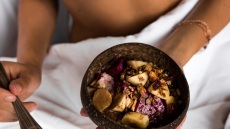 Νέα έρευνα: Τι πρέπει να τρώμε για να καθυστερήσουμε την εμμηνόπαυση