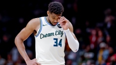 Γιάννης Αντετοκούνμπο: «Θέλω να μείνω για πάντα στο Μιλγουόκι, αλλά...»
