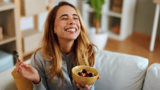 Ρίξτε τη χοληστερόλη με έξυπνη δίαιτα σε 2 μέρες – Η βρώμη είναι το μυστικό
