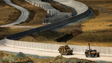 Τείχος με το Ιράν στήνει η Τουρκία για ενδεχόμενη κατάρρευση του καθεστώτος στην Τεχεράνη, φόβοι για κύμα προσφυγικών ροών