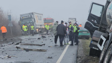 Σοκ και θρήνος για τους επτά οπαδούς του ΠΑΟΚ που σκοτώθηκαν στο δυστύχημα στη Ρουμανία, πώς συνέβη η μοιραία σύγκρουση του βαν με την νταλίκα