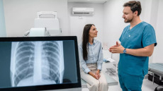 Καρκίνος πνεύμονα: Προσυμπτωματικός έλεγχος με αξονική τομογραφία χαμηλής δόσης – Τι πρέπει να ξέρουμε
