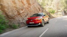 Η Ford αναβαθμίζει την απόδοση και την αυτονομία των Capri και Explorer