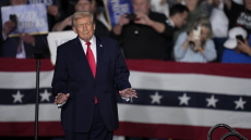 Πολύ σύντομα θα καταρρεύσει η Κούβα, προβλέπει ο Τραμπ
