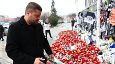 Στην Τούμπα ο Μάκης Γκαγκάτσης: «Τέτοιες στιγμές τα λόγια είναι περιττά», βίντεο και φωτογραφίες 