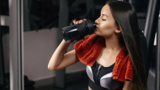 Κρεατίνη: Ο σούπερ σταρ – «σύμμαχος» των γυναικών που λίγες γνωρίζουν – Ποια τα οφέλη της
