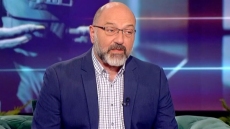 Η ανάρτηση του Σάκη Αρναούτογλου για τον θάνατο της μητέρας του: Με συγκίνησαν βαθιά τα μηνύματα όλων για την απώλειά της