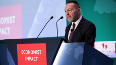 Στουρνάρας: Σε ισχυρή θέση οι ελληνικές τράπεζες, μπορούν να στηρίξουν την ανάπτυξη και να απορροφήσουν κραδασμούς