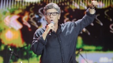 Γιάννης Μπέζος: Η βλακεία δεν είναι κάτι που θα φύγει, είναι συνυφασμένη με την ανθρώπινη φύση 