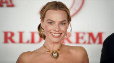 Η Μάργκοτ Ρόμπι φόρεσε το διαμαντένιο μενταγιόν των 8,8 εκατομμυρίων δολαρίων της Ελίζαμπεθ Τέιλορ