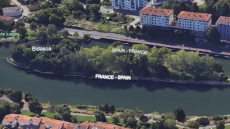 Το μικρό νησί που αλλάζει... χώρα κάθε έξι μήνες