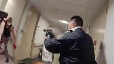 Μπρούκλιν: Αστυνομικοί πυροβολούν 62χρονο που είχε ταμπουρωθεί σε δωμάτιο νοσοκομείου με δύο άτομα