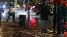 Κακοκαιρία εξπρές με βροχές και θυελλώδεις ανέμους: Red Code σε 4 περιφέρειες, φόβοι για πλημμύρες και κατολισθήσεις