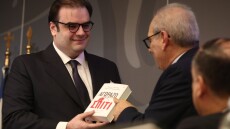 Πιερρακάκης: Το στεγαστικό αποτελεί εθνική πρόκληση και δεν μπορεί να αντιμετωπιστεί χωρίς τους ιδιοκτήτες ακινήτων