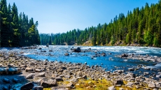 Χάθηκαν 2.450 χιλιόμετρα ελεύθερων ποταμών μέσα σε 13 χρόνια στα Βαλκάνια, τι αναφέρει έκθεση για την Ελλάδα
