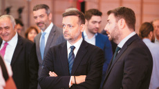 Η βελόνα στο ΠΑΣΟΚ γράφει εσωκομματικούς προσεισμούς ενόψει της μάχης του Συνεδρίου 