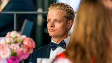 Συνελήφθη στο Όσλο ο γιος της πριγκίπισσας Μέτε Μάριτ, λίγο πριν κάτσει στο εδώλιο για υποθέσεις βιασμών