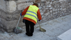 Εργαζόμενη στην καθαριότητα δήμου Κοζάνης βρήκε και παρέδωσε γεμάτο πορτοφόλι για δεύτερη φορά
