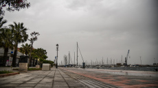 Καλλιάνος: Βροχοπτώσεις κατά κύματα και αφρικανική σκόνη το επόμενο 10ήμερο, δείτε χάρτες
