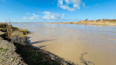 Συναγερμός στην Ηλεία από την υπερχείλιση του Αλφειού, αγώνας δρόμου για να αποτραπούν πλημμύρες 