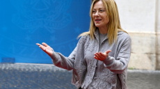 Νέο δόγμα Μελόνι για τη δημόσια ασφάλεια με προληπτικές προσαγωγές και απαγόρευση συμμετοχής σε διαδηλώσεις