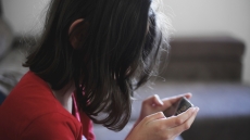 Μελέτη ανατρέπει τις εκτιμήσεις για τον αυτισμό: Μπορεί να είναι εξίσου κοινός σε αγόρια και κορίτσια