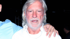 Λάκης Ραπτάκης: Η διαδρομή τεσσάρων δεκαετιών που τον έφερε στην κορυφή της ελληνικής νύχτας