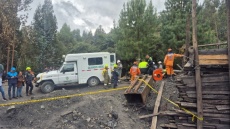 Δύο νεκροί σε παράνομο ανθρακωρυχείο στην Κολομβία, αγνοούνται ακόμη τέσσερις μετά από έκρηξη
