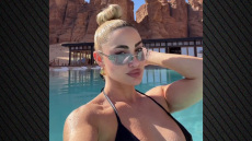 Η Ιωάννα Τούνη αυτοτρολάρεται από τη Σαουδική Αραβία: Το παίζω high society ενώ κατάγομαι από το Πετρίτσι Σερρών