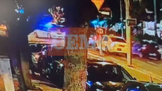 Καλλιθέα: Η στιγμή που το περιπολικό μετέφερε το 2,5 ετών παιδί στο Παίδων μετά την πτώση σε σιντριβάνι, δείτε βίντεο