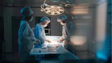 Καρκίνος ωοθηκών: Πώς μια απλή επέμβαση μπορεί να σώσει ζωές
