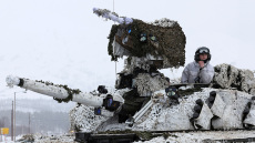 Ο αρχηγός του στρατού της Νορβηγίας προειδοποιεί για εισβολή της Ρωσίας για να προστατεύσει τα πυρηνικά της