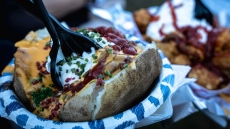 Το μυστικό για τις πιο τραγανές και γευστικές πατάτες jacket