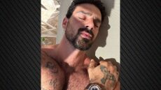 Ο Μικέλε Μορόνε ποζάρει γυμνός στο Instagram
