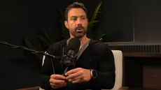 Σάκης Τανιμανίδης: Στην Ελλάδα μισούμε την επιτυχία, λέμε ότι κάποιος πέτυχε «γιατί είναι λαμόγιο»