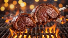 Σήμερα τσικνίζουμε! 15 συνταγές για την πιο νόστιμη Τσικνοπέμπτη
