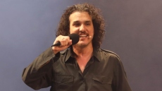 Αιμιλιανός Σταματάκης για την ερμηνεία του ως Νίκος Ξυλούρης: Όταν μου έγινε η πρόταση δεν το περίμενα, σοκαρίστηκα