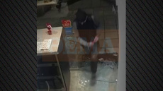 Βίντεο ντοκουμέντο από τη δράση του 40χρονου που «ρήμαξε» 10 καταστήματα στη Θεσσαλονίκη
